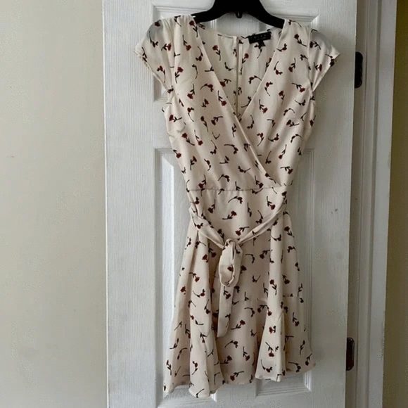 Trixxi Floral Wrap Dress - Picture 2 of 9